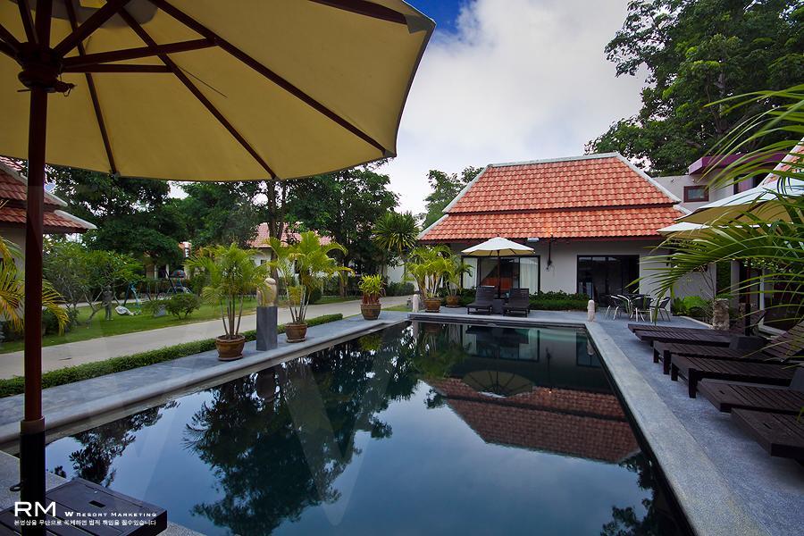 Ban Kao Tropical Boutique Residence หาดแหลมเส็ด ภายนอก รูปภาพ